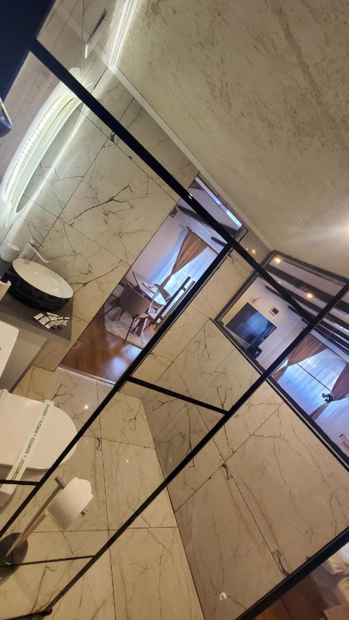 Flux Studios Apart 2 Oradea Luaran gambar