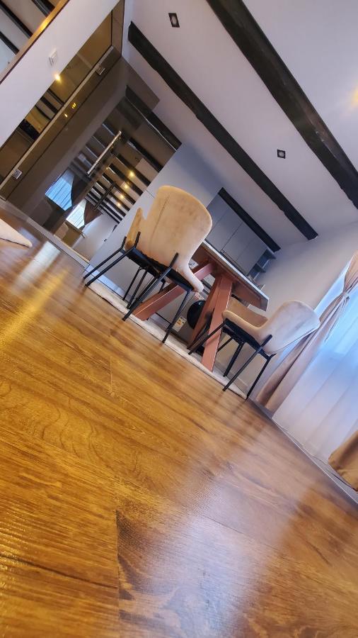 Flux Studios Apart 2 Oradea Luaran gambar