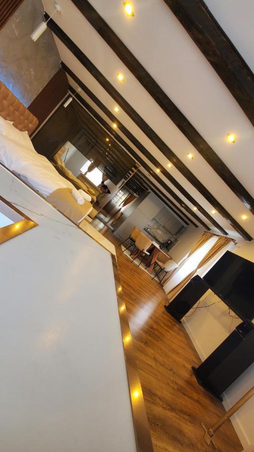 Flux Studios Apart 2 Oradea Luaran gambar