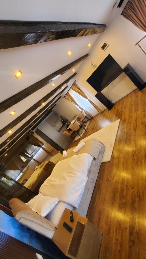 Flux Studios Apart 2 Oradea Luaran gambar